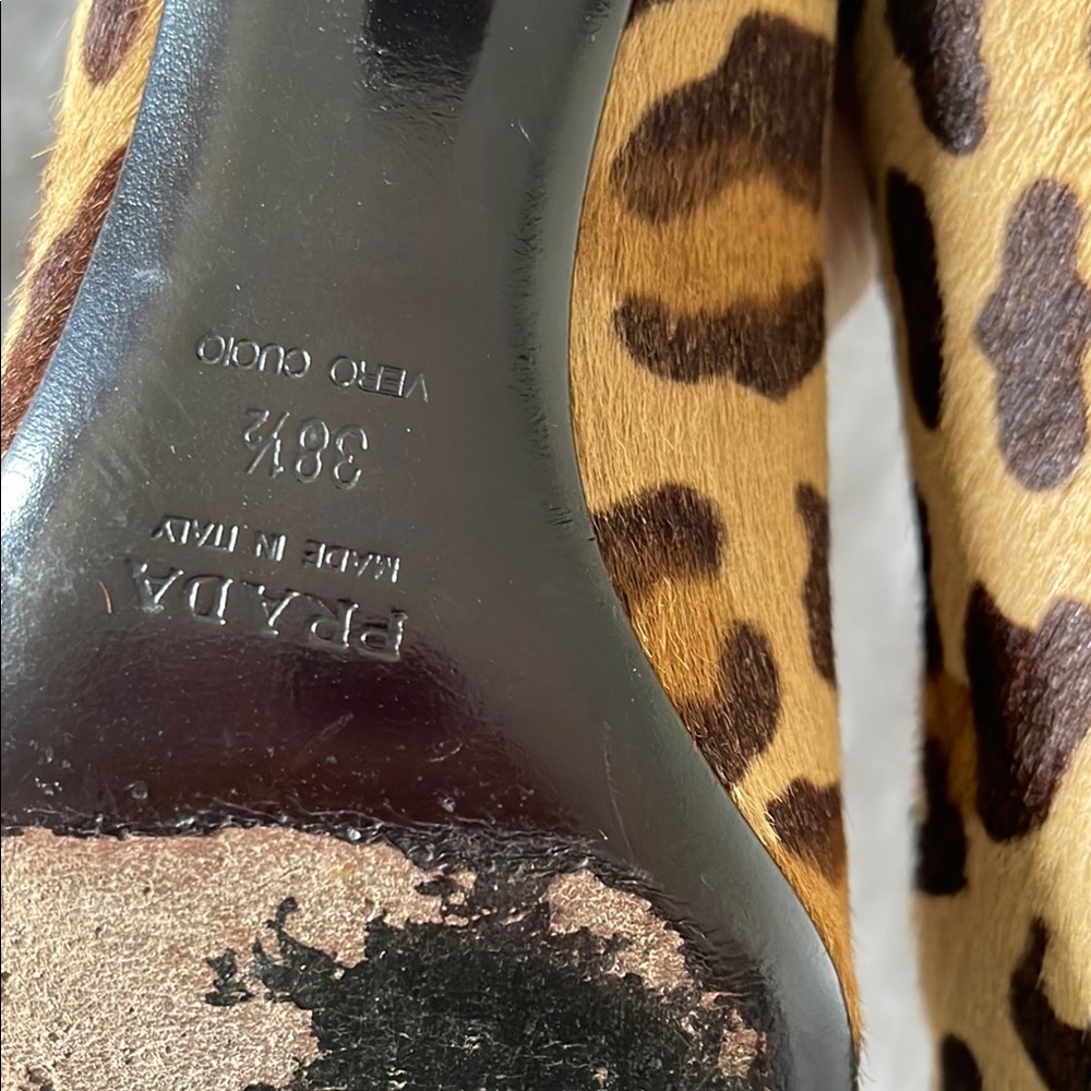 Prada Brown Tan Heels with Elegant Design - Picture 7 of 9